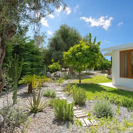 Βίλα Villa Ixia *
